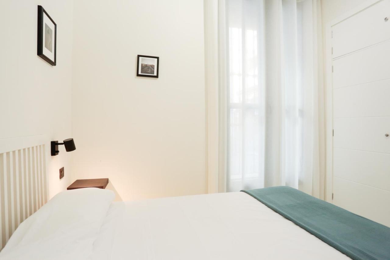 Monkeys Apartments Cervantes Seville Exterior photo
