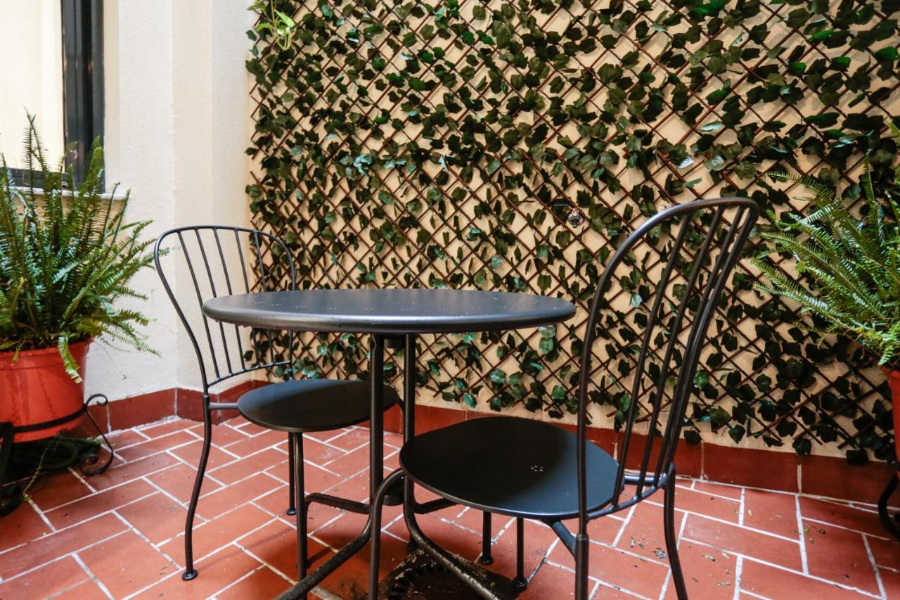 Monkeys Apartments Cervantes Seville Exterior photo