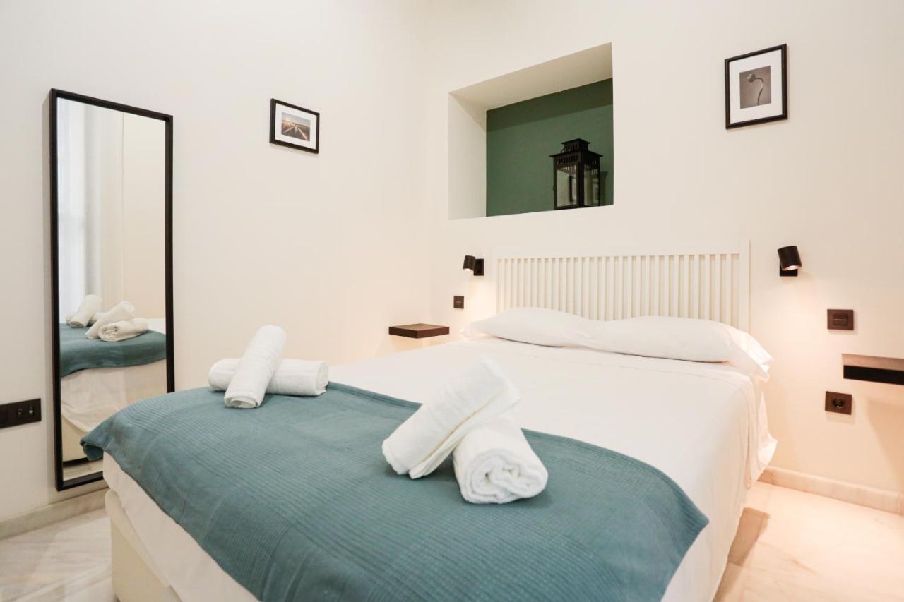 Monkeys Apartments Cervantes Seville Exterior photo